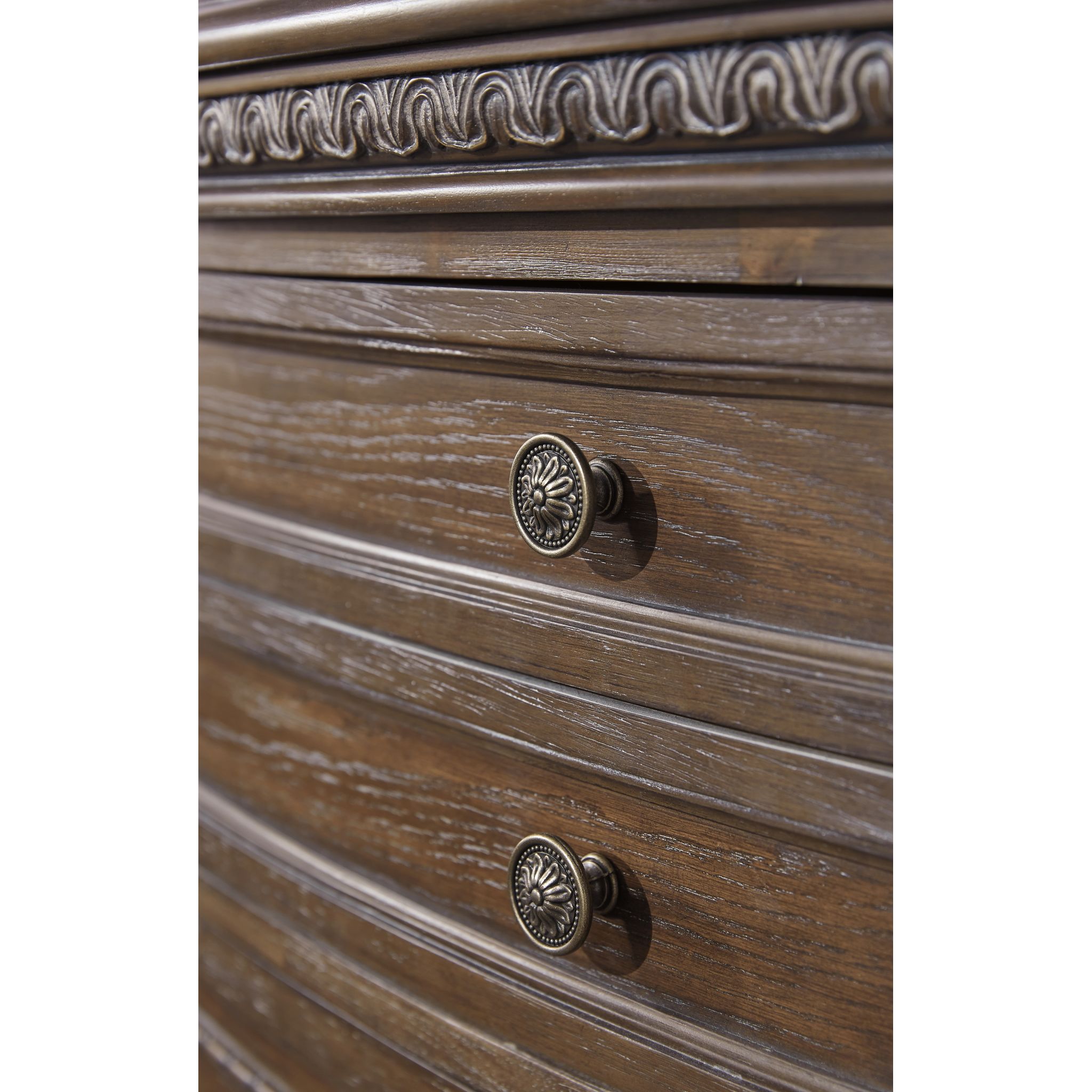Charmond Dresser and Mirror - Gallery Image 9