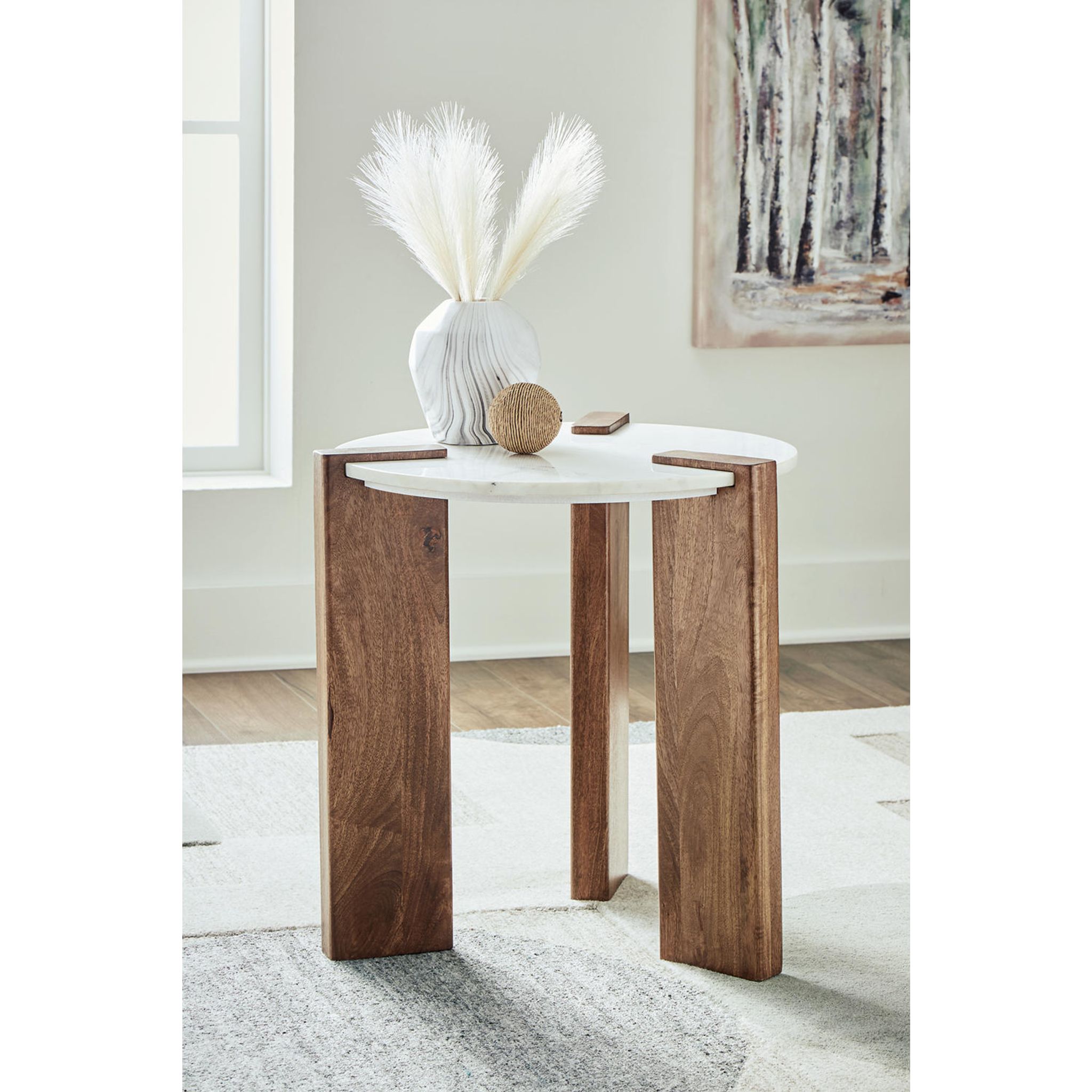 Isanti End Table - Gallery Image 1