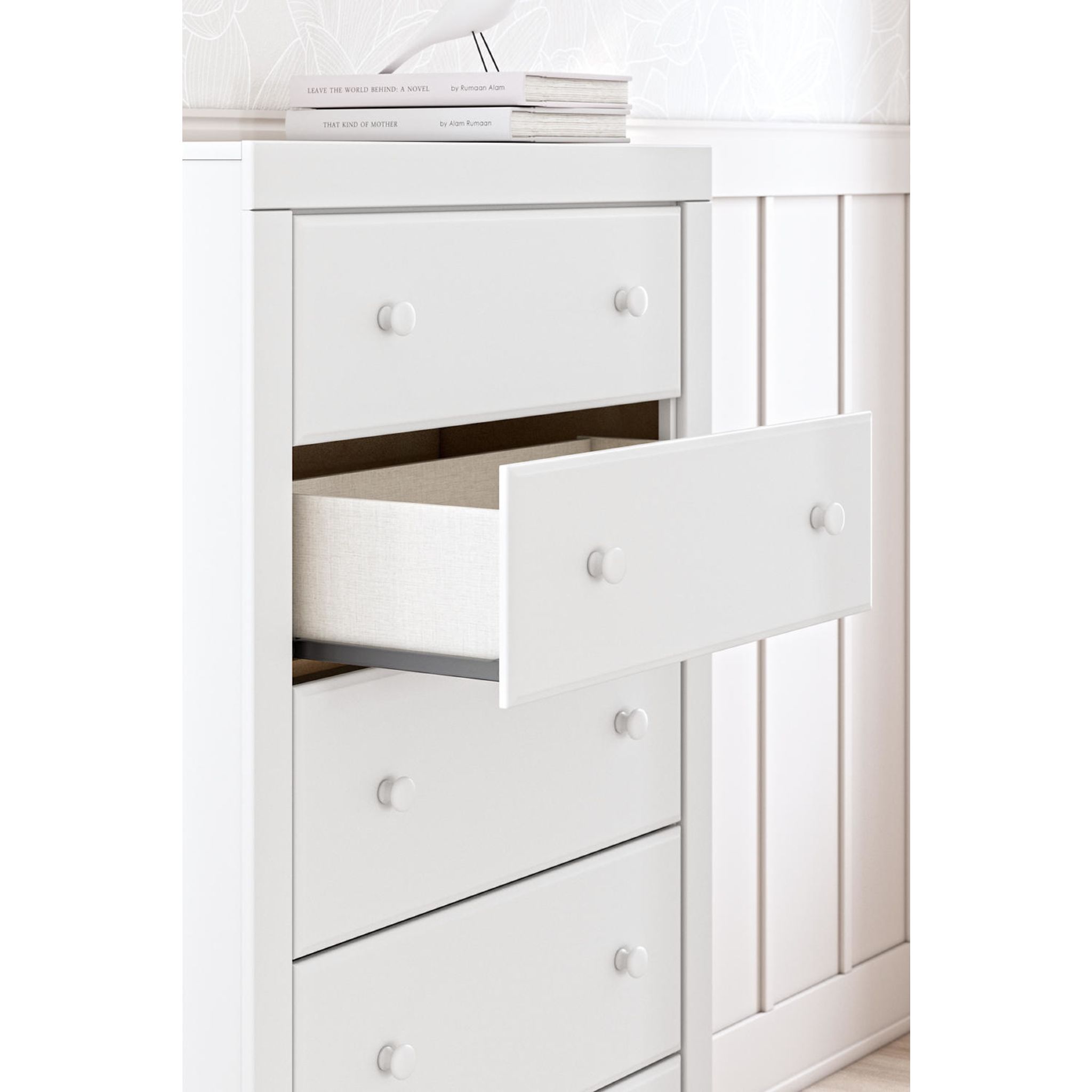 Mollviney Chest - Gallery Image 3