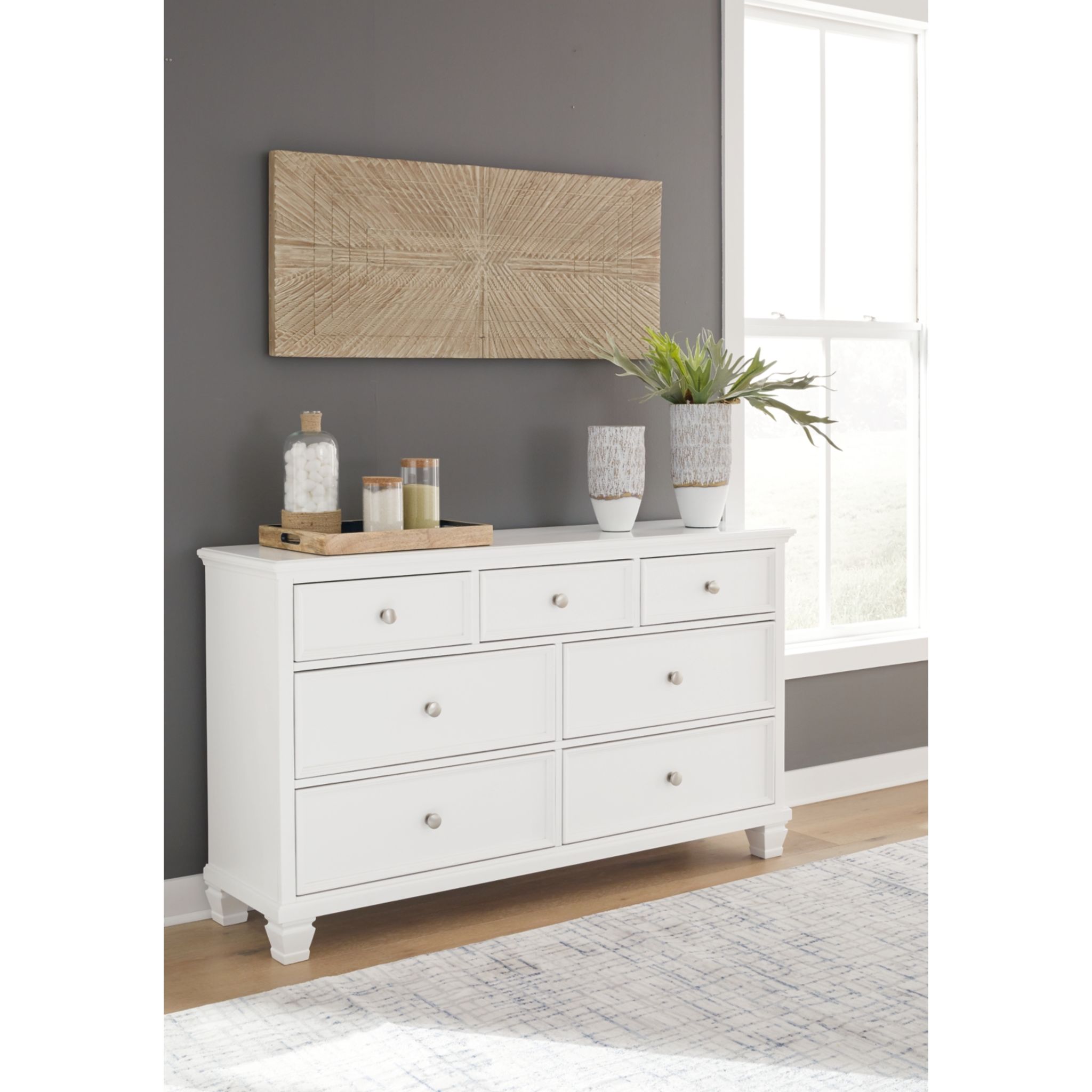 Fortman Dresser - Gallery Image 1