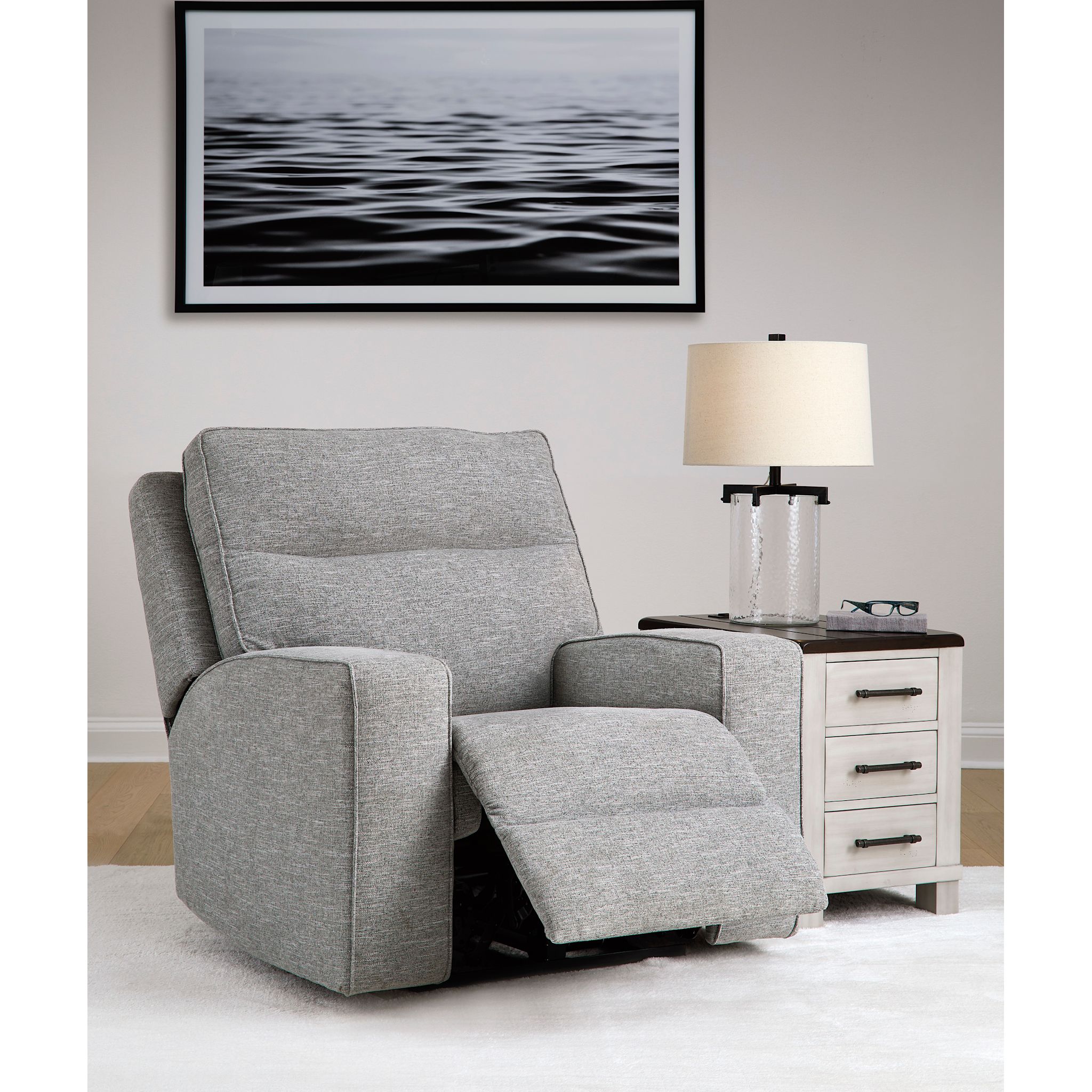 Biscoe-Exclusive Power Recliner with Adjustable Headrest - Gallery Image 5