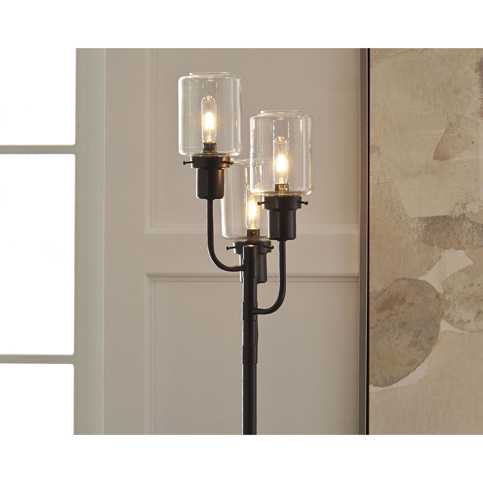 Jaak Floor Lamp - Gallery Image 4