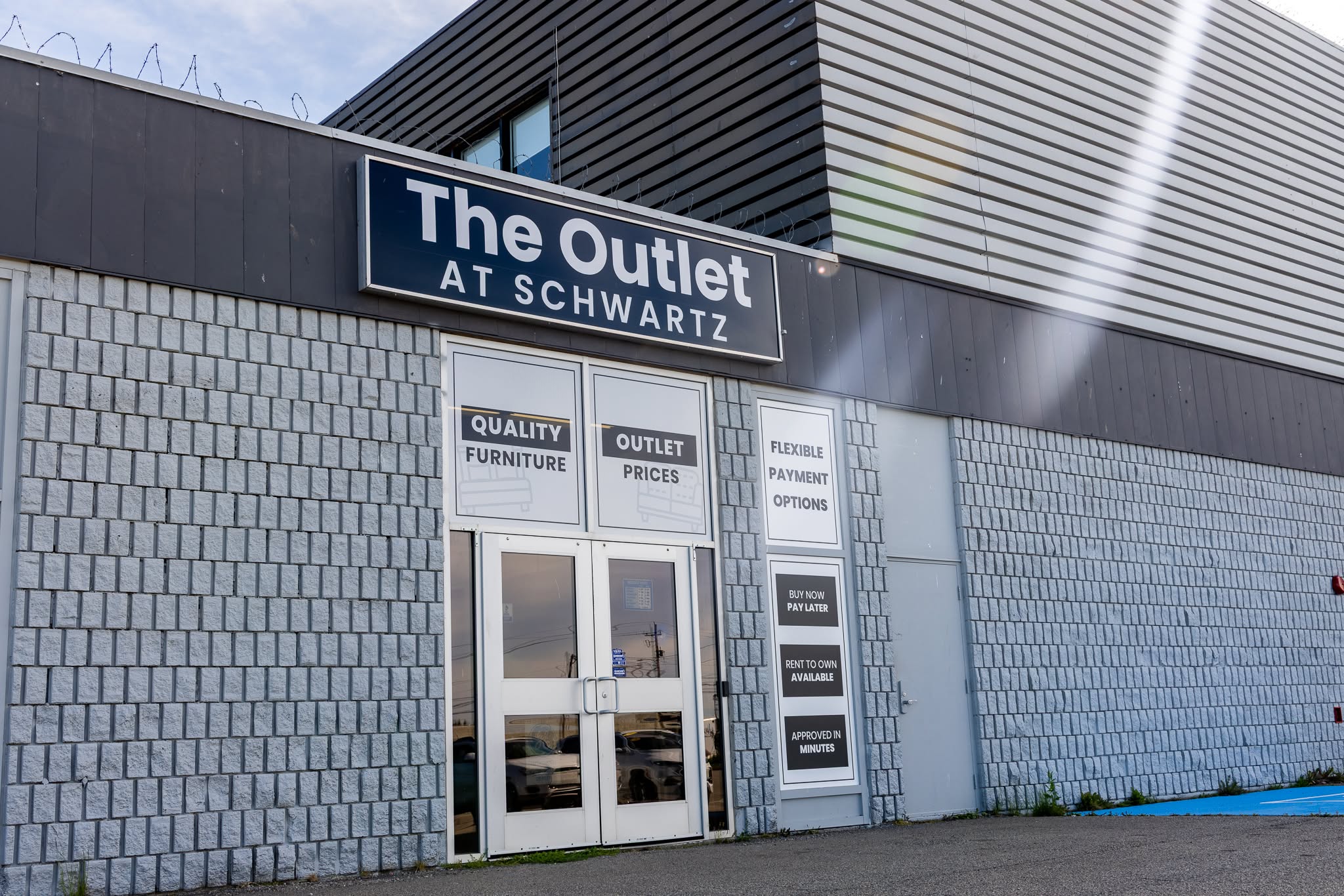 The Outlet at Schwartz storefront